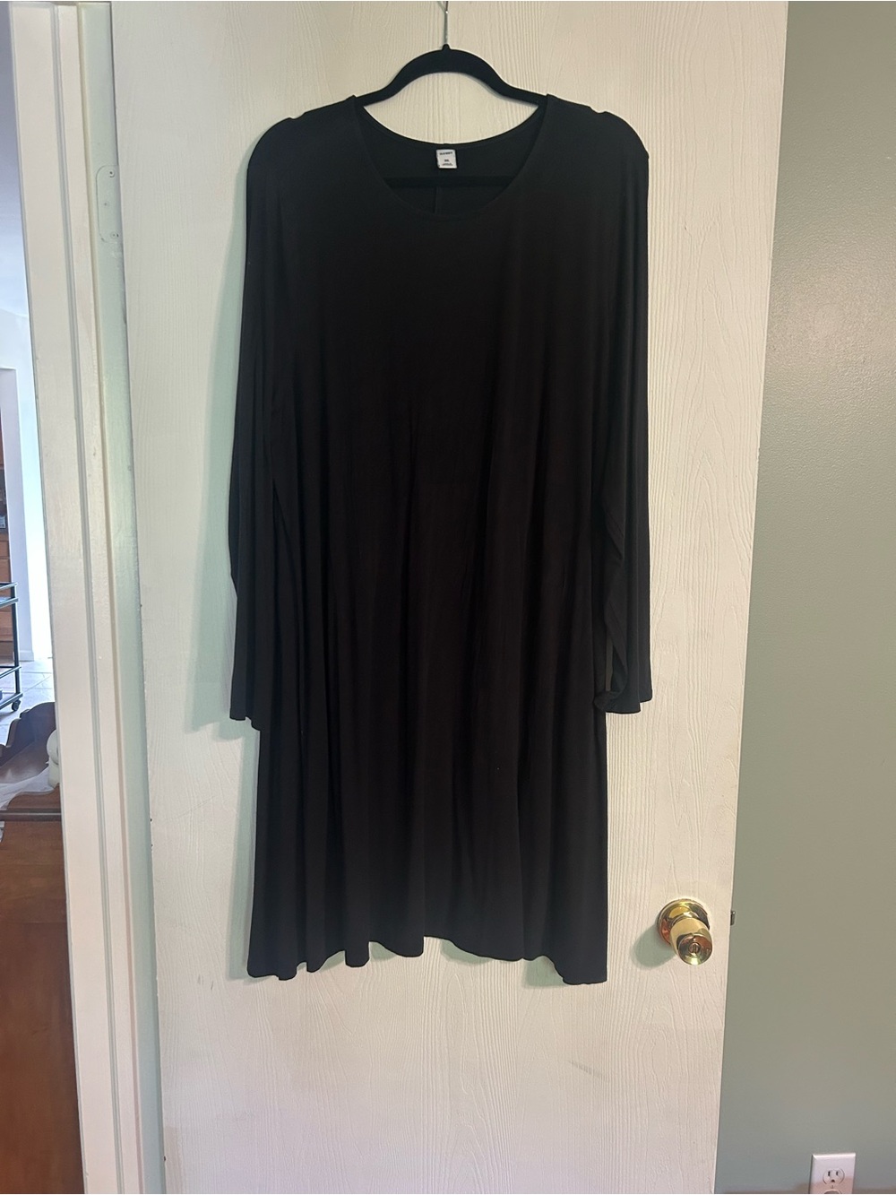 Old Navy Black Long-Sleeve Swing Dress